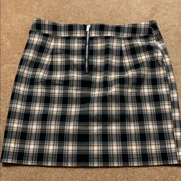 patterned skirt - Picture 2 of 2